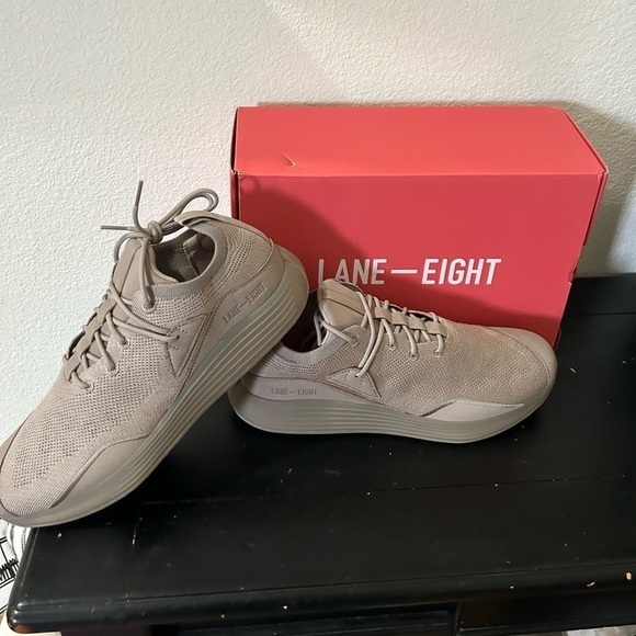 New in box. Men\'s HIlT Trainer
Warm Grey 11.5 main image 4